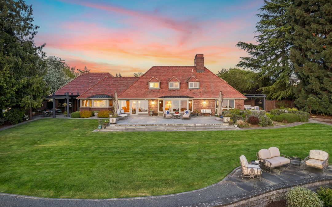 SPOTLIGHT TOUR FOR 24635 8th Avenue South Des Moines, WA