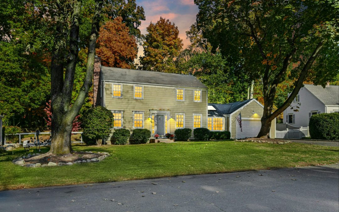 SPOTLIGHT TOUR FOR 49 Echo Drive North Darien, CT