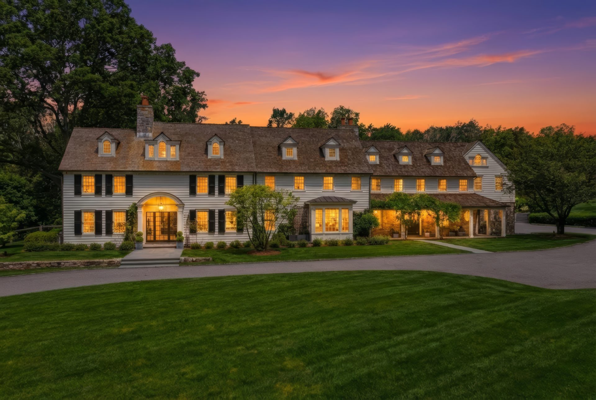 Connecticut real estate listing photo by HomeDiary