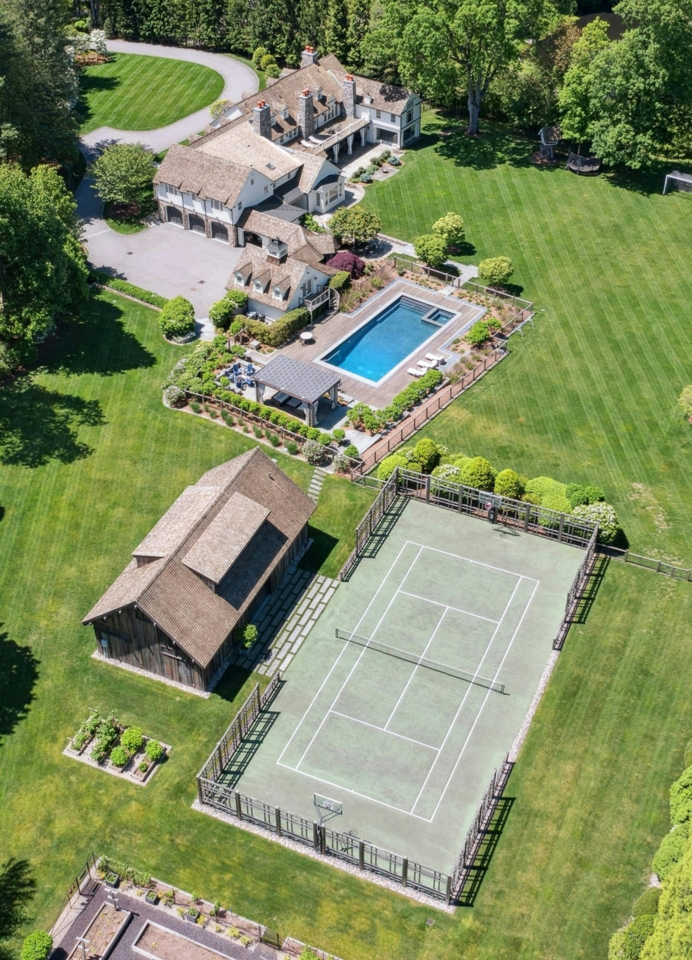 Connecticut real estate listing photo by HomeDiary