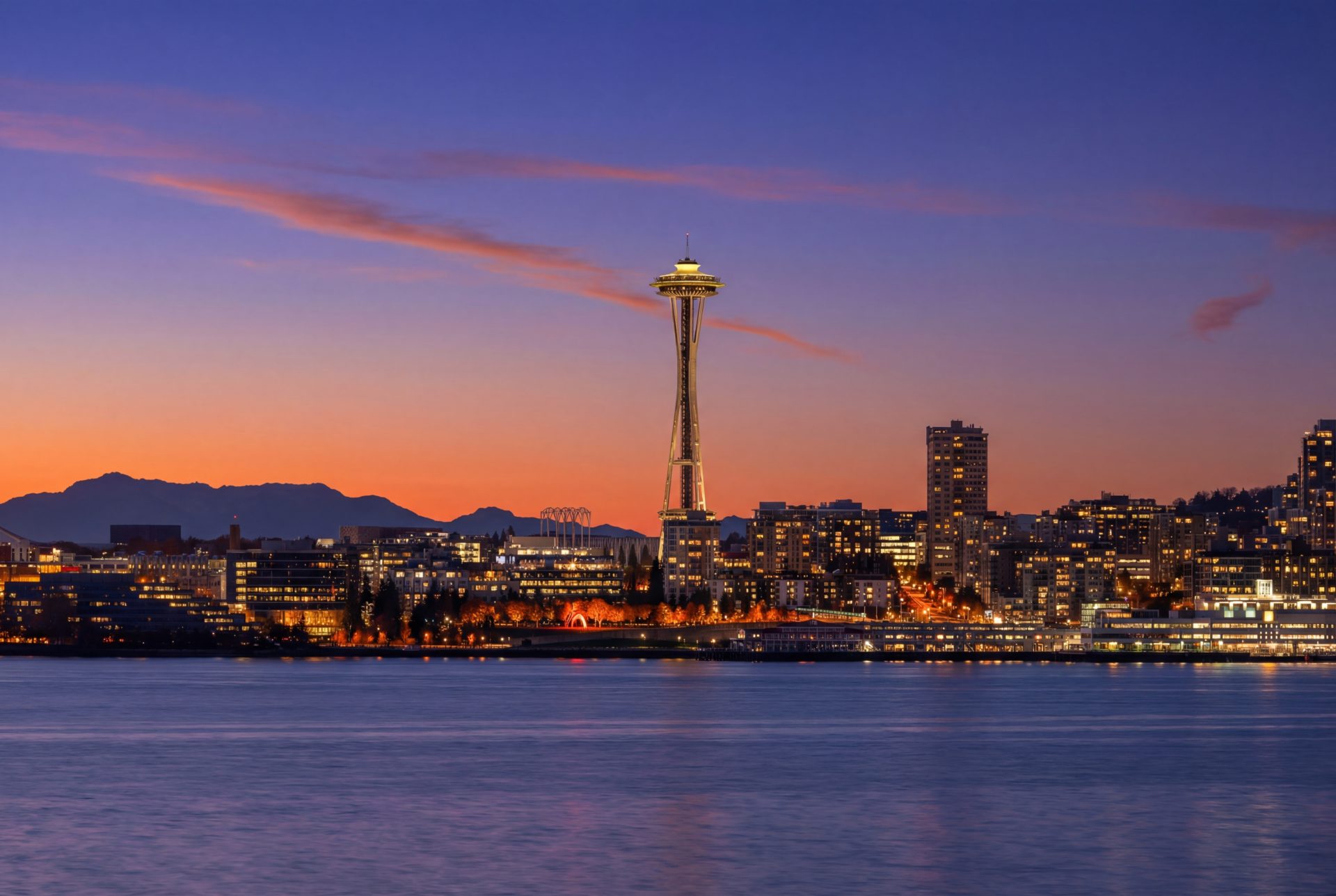 virtual twilight image of the Seattle, WA skyline shot by Christine Cox of HomeDiary PRO for real estate listings