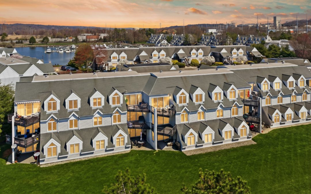 SPOTLIGHT TOUR FOR 833 Popes Island Road Milford, CT 06461