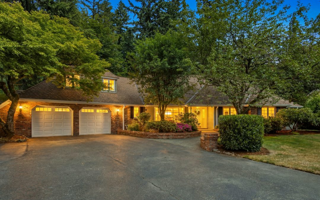 SPOTLIGHT TOUR FOR 14330 172nd Avenue Northeast Redmond, WA
